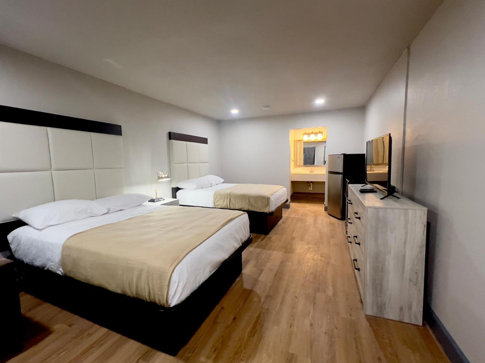 Economy Inn And Suites Tulsa Kültér fotó